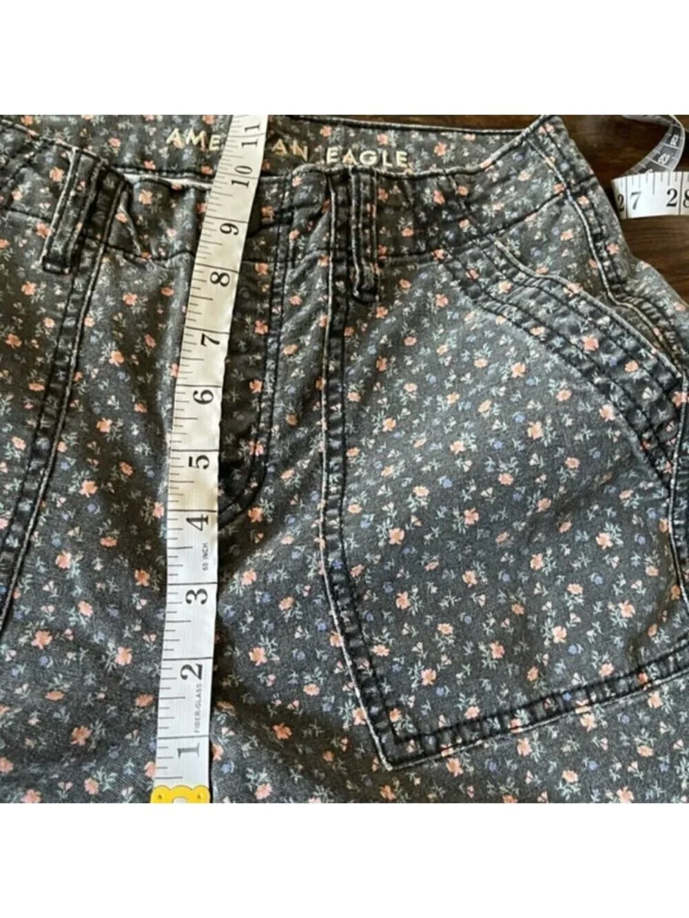 American Eagle high rise floral cargo grey pink pants size 0 Cottagecore Boho